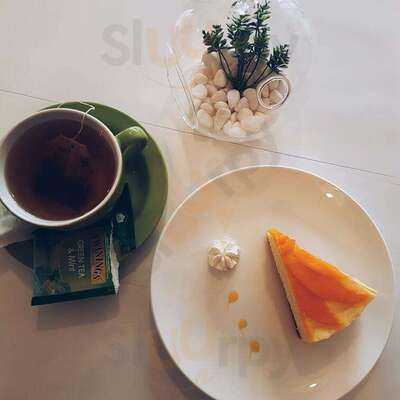 Yoyi's Pastries & Desserts