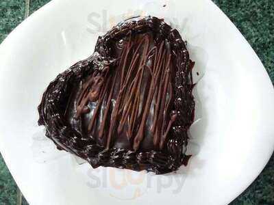 Yoyi's Pastries & Desserts