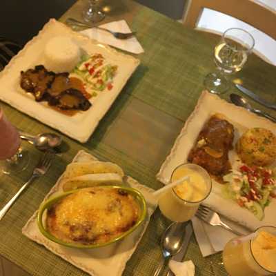 Simply J's Cafe & Restaurant