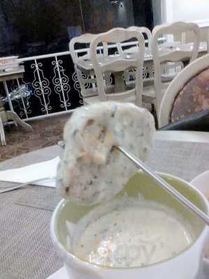 Simply J's Cafe & Restaurant