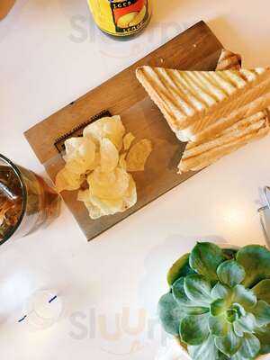 Uke Hub Kafe