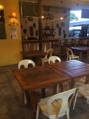 Koa Tree House Restobar