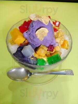 Ice Castle Halo-halo And Ice Cream House