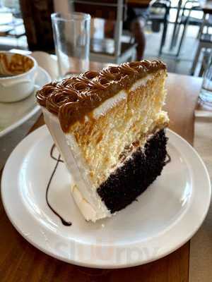 Tazza Cafe And Patisserie, Lahug