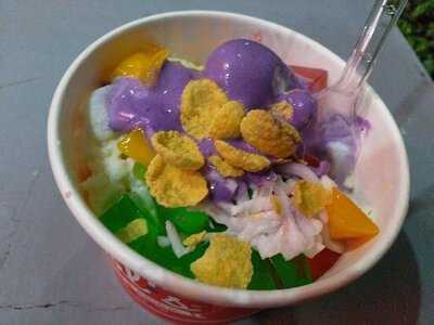 Sol's Halohalo And Desserts - Banawa