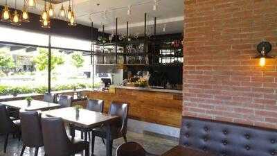 Brique Modern Kitchen