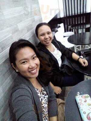 Ice Cream & Cookie Cafe