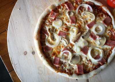 Big Bro Pizza & Diners