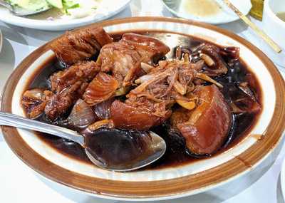 Ella Eting Native Chicken And Seafoods Grill