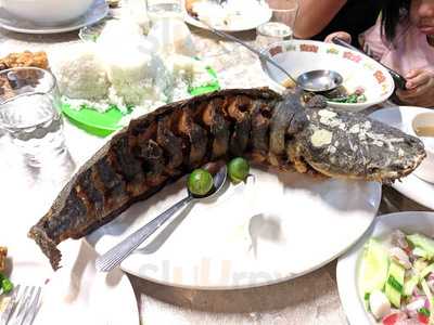 Ella Eting Native Chicken And Seafoods Grill