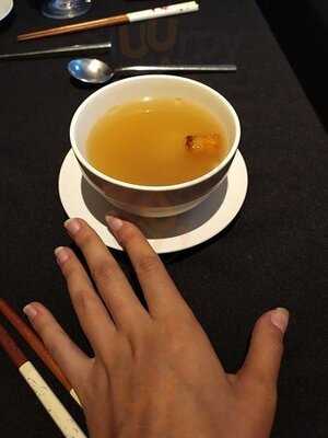 The White House Fusion Cuisine And Wine Lounge