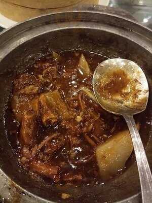 West Empire Chinese Restaurant And Seafood Garden