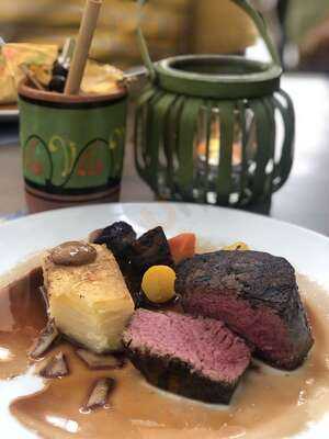 Raging Bull Chophouse And Bar