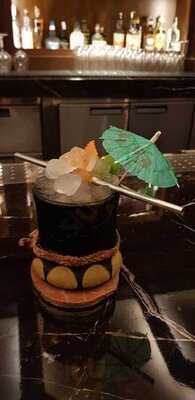 Ministry Of Crab, Manila