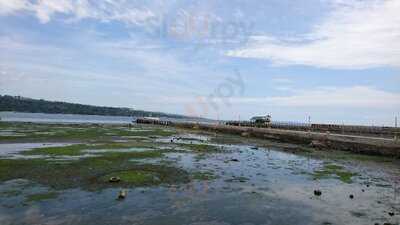 Garden By The Bay Floating Seafoods Restaurant