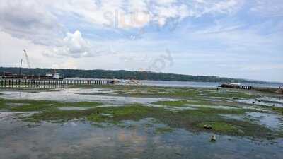 Garden By The Bay Floating Seafoods Restaurant