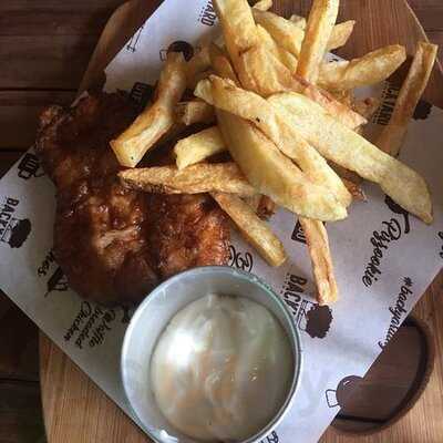 Backyard Kitchen+brew