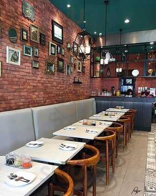 Wee Nam Kee Hainanese Chicken Rice