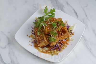 Tiong Bahru Hainanese Chicken Rice