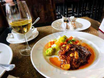 Dillingers 1903 Steak & Brew