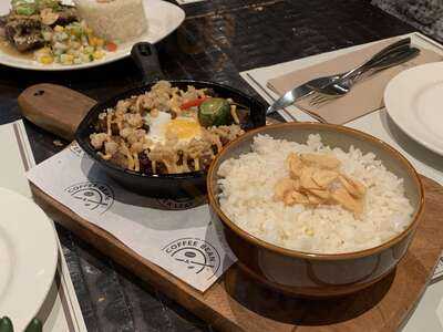 26th Street Bistro By The Coffee Bean & Tea Leaf