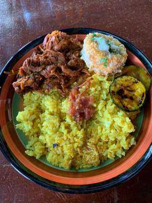 Alegria Cozinha Moderna & Sangria Bar