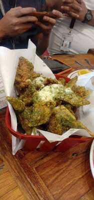 Mad Mark's Creamery And Good Eats