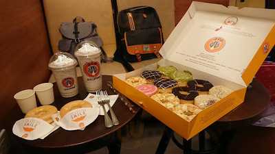 J. Co Donuts And Coffee