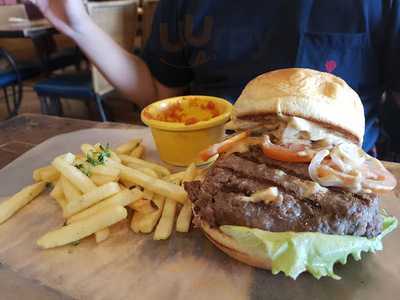 Reserve Gastro Tavern