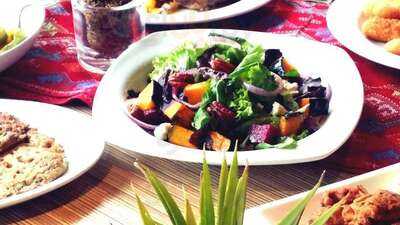 Larry's Cafe And Bar