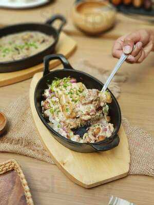 Lumu Beerhouse & Filipino Kitchen