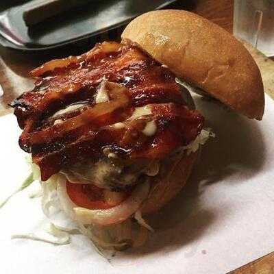 B&b Burgers And Brewskies