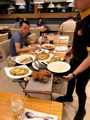 Kuya J Restaurant