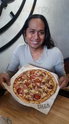 Pizza Studio