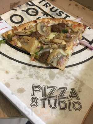 Pizza Studio