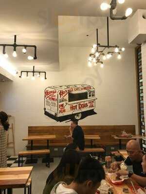 Harry's Cafe De Wheels