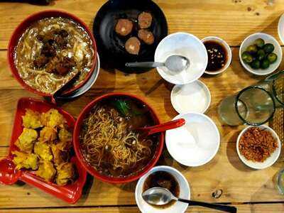 Greyson's Dimsum And Noodles