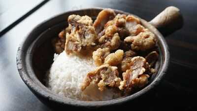 Lin's Kitchen Claypot And Noodle House