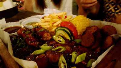 Tides Grill And Bistro