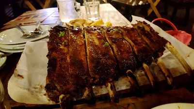 Tides Grill And Bistro