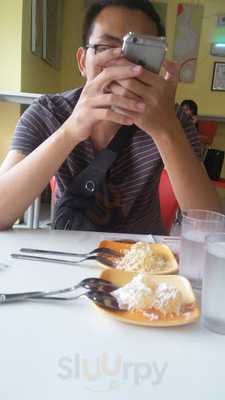 Buddy's Pancit Lucban