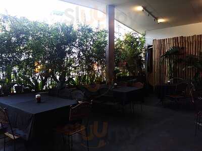 Dapo Restaurant And Bar