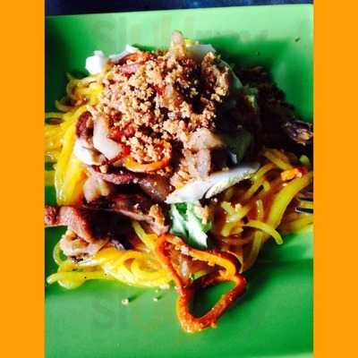 Aling Lucy's Panciteria