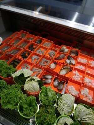 Hundred Degree Hot Pot Buffet