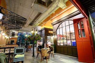 The Alley By Vikings, Bgc