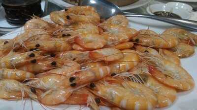 Lucky Rainbow Shark's Fin & Seafood Restaurant