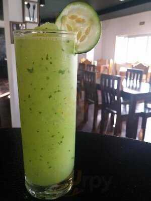 Raduno Cafe And Resto