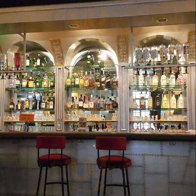 Dakota Cabin Cafe Bar And Bistro