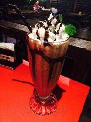 Cafe Will Bar & Restaurant