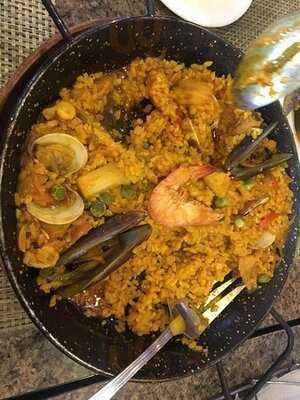 Las Paellas Cafe